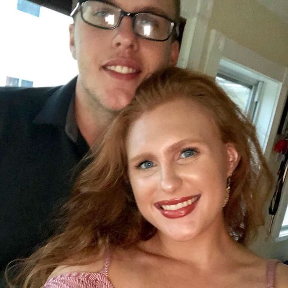 Meet your Posher, Ali - Picture 1 of 1